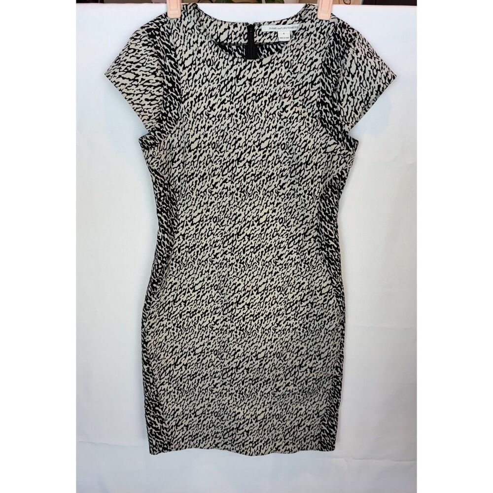 DVF Diane von Furstenberg Pele Snake Jacquard Stretchy Sheath Dress 6
